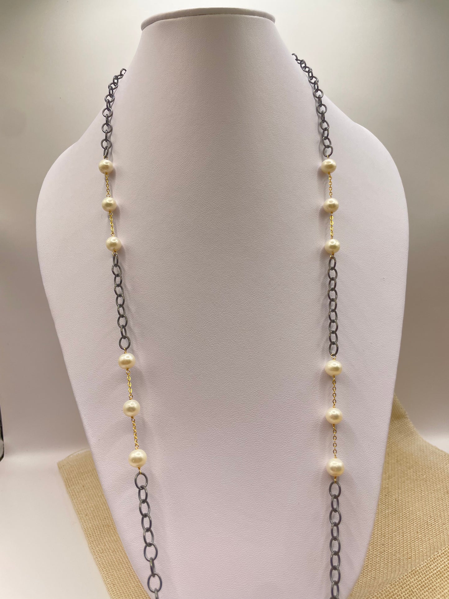 Collar largo de Perlas en Plata quemada y goldfilled